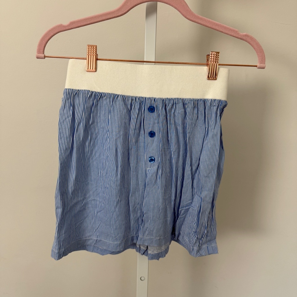 MISSGUIDED GIRLY SHORTS SIZE 0